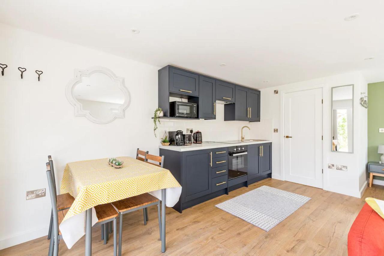Charming Chester Studio With Private Garden & Free Parking Eksteriør billede