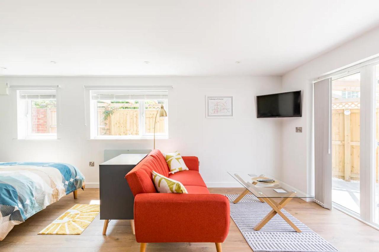 Charming Chester Studio With Private Garden & Free Parking Eksteriør billede